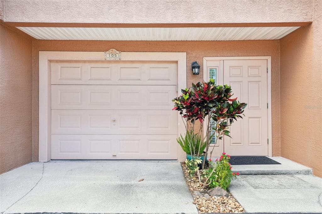 637 PINELLAS BAYWAY #105 4