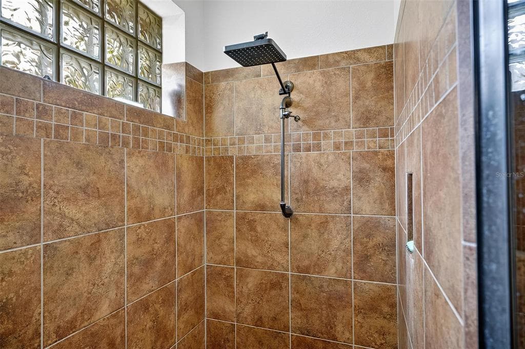 5 SANDPIPER COURT photo 20