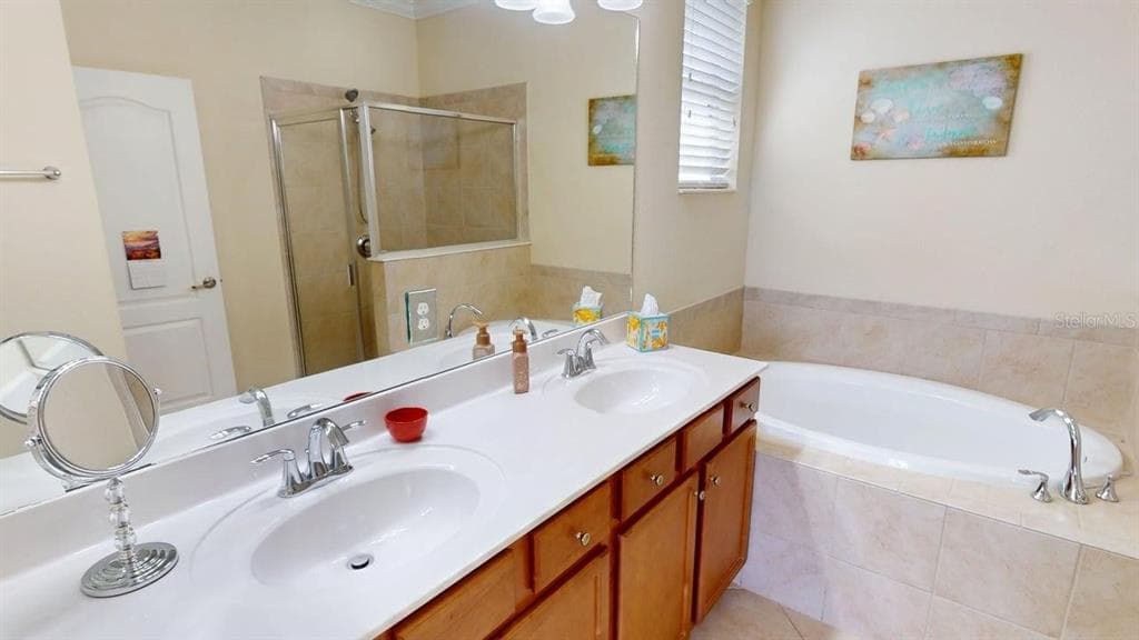 2571 LAURENTINA LANE photo 19