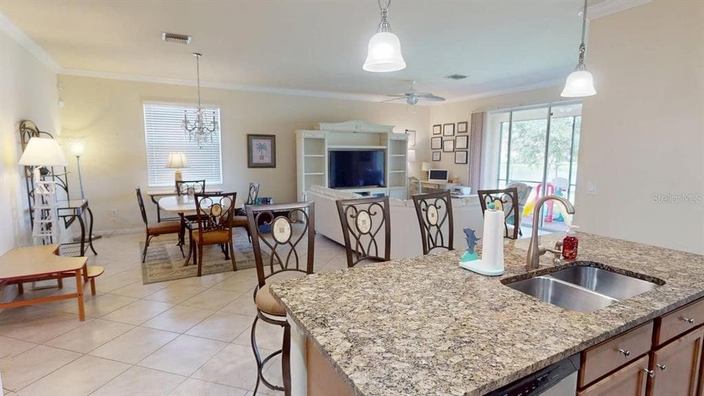 2571 LAURENTINA LANE photo 8