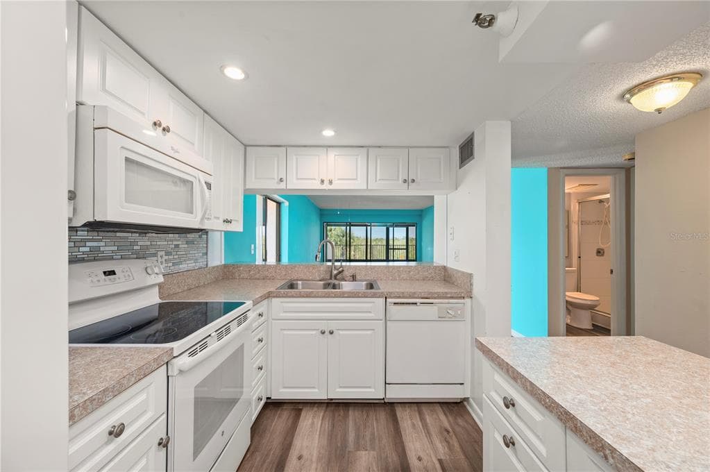 1701 BEACH ROAD 208 photo 6