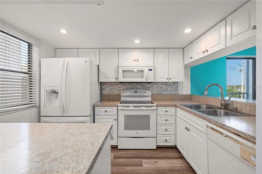 1701 BEACH ROAD 208 photo 4