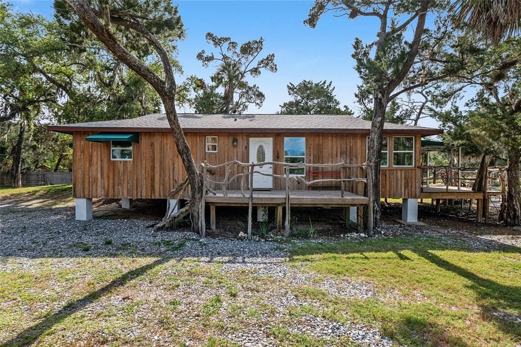 1326 S ESTUARY photo 3
