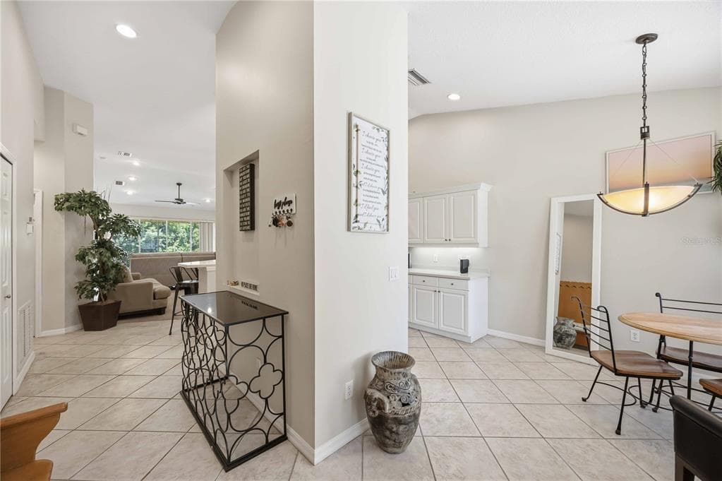 5629 KEY LARGO COURT #B06 5
