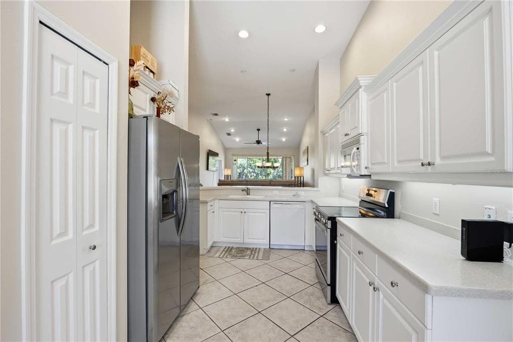 5629 KEY LARGO COURT B06 photo 18