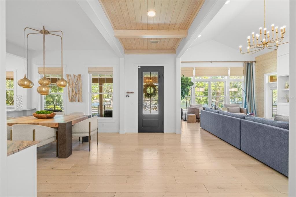 5610 N RIVER SHORE DRIVE photo 9