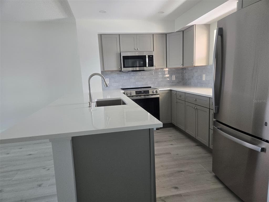 1300 N PORTOFINO DRIVE 406 photo 7