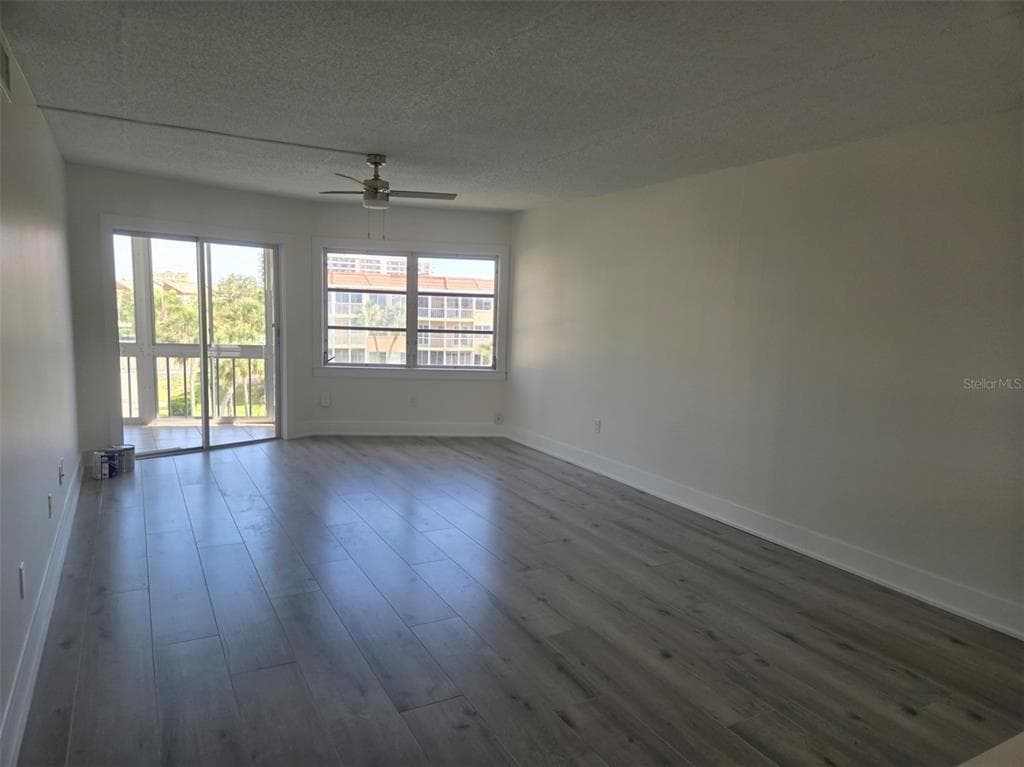 1300 N PORTOFINO DRIVE 406 photo 18