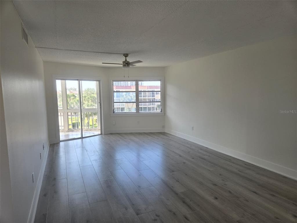 1300 N PORTOFINO DRIVE 406 photo 21