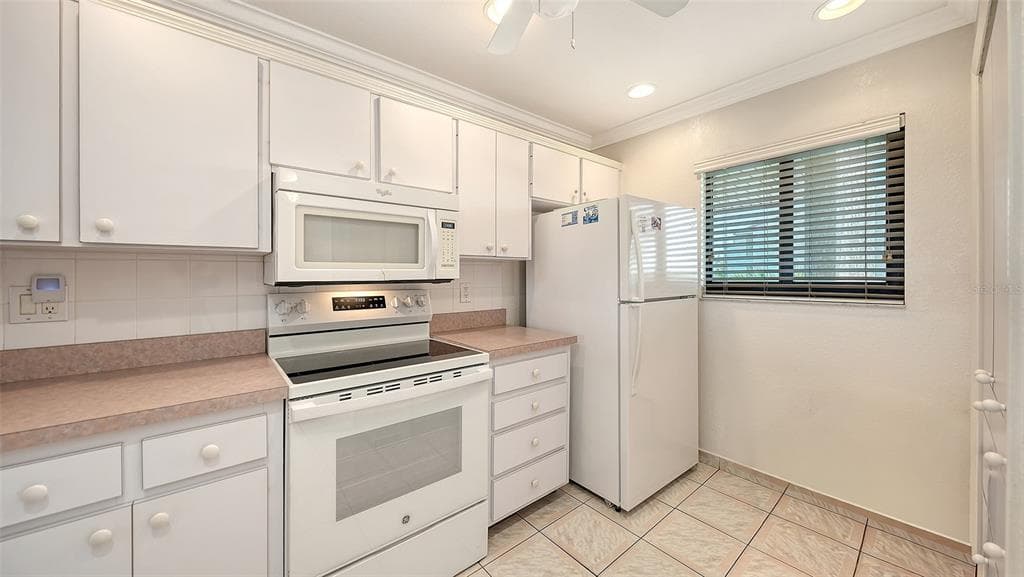 6234 MIDNIGHT PASS ROAD 307 photo 6