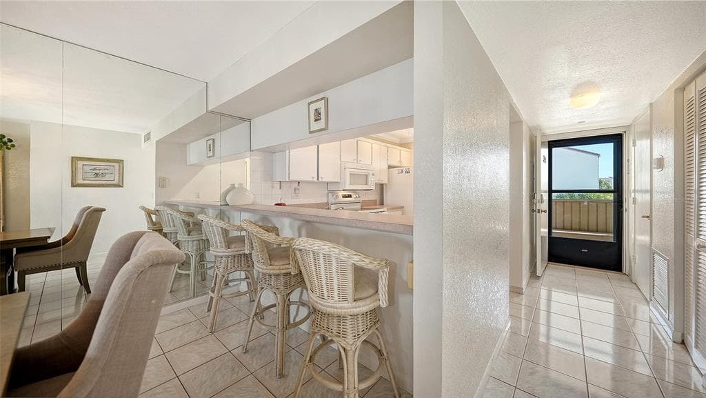 6234 MIDNIGHT PASS ROAD 307 photo 5