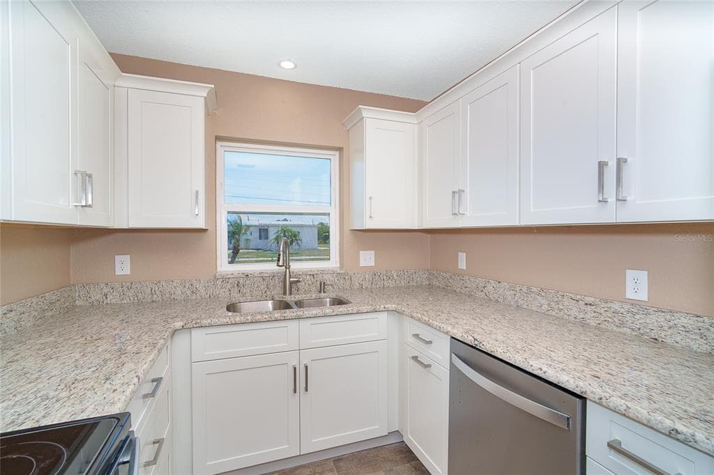 138 BUCKEYE AVENUE NW photo 6