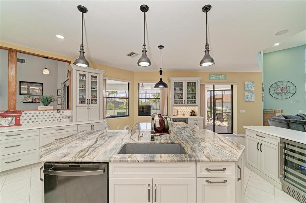 524 LA CARUNA COURT photo 15