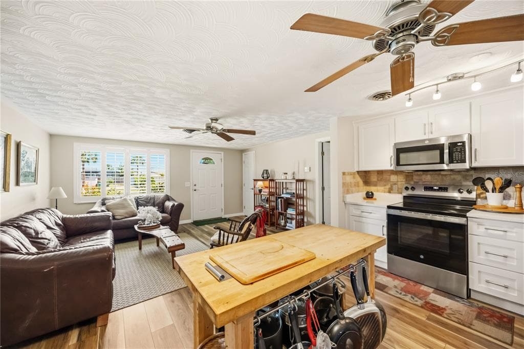 885 E 3RD STREET 5