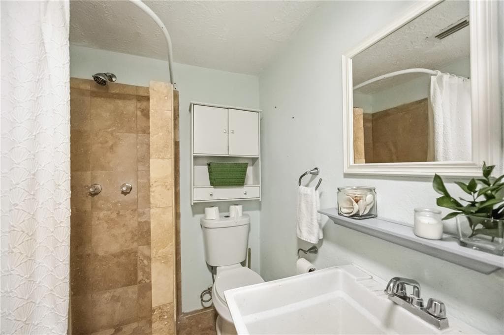 885 E 3RD STREET photo 20