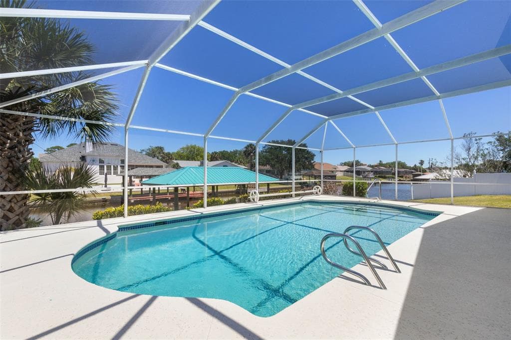 21 CRESCENT COURT S 3
