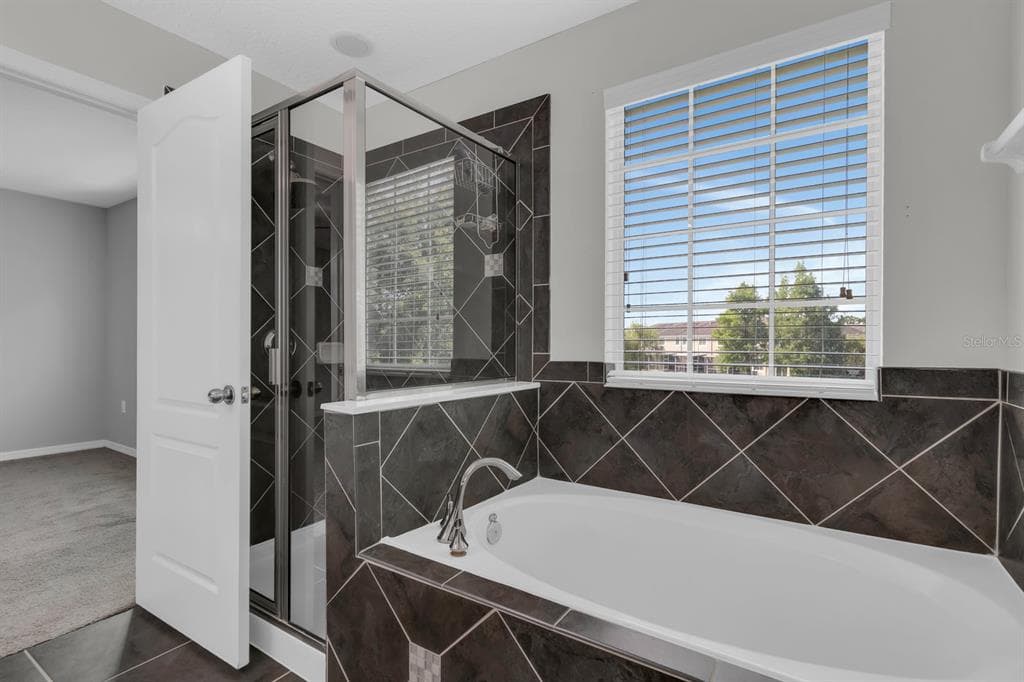 2726 RIVER LANDING DRIVE photo 12