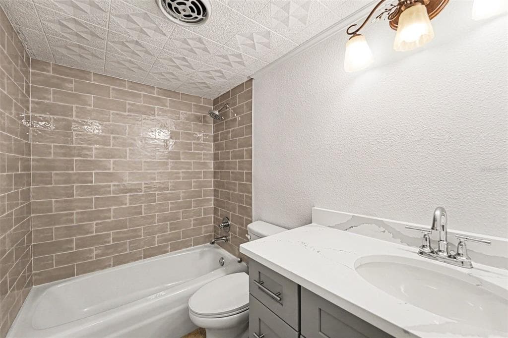 546 PLAZA SEVILLE COURT 85 photo 12