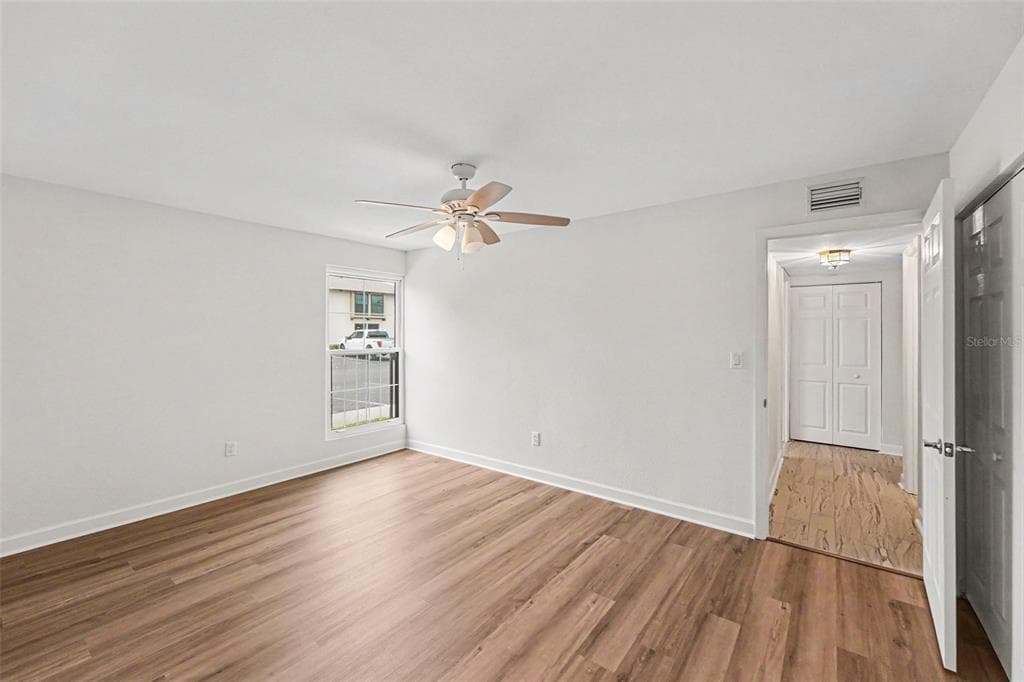 546 PLAZA SEVILLE COURT 85 photo 7