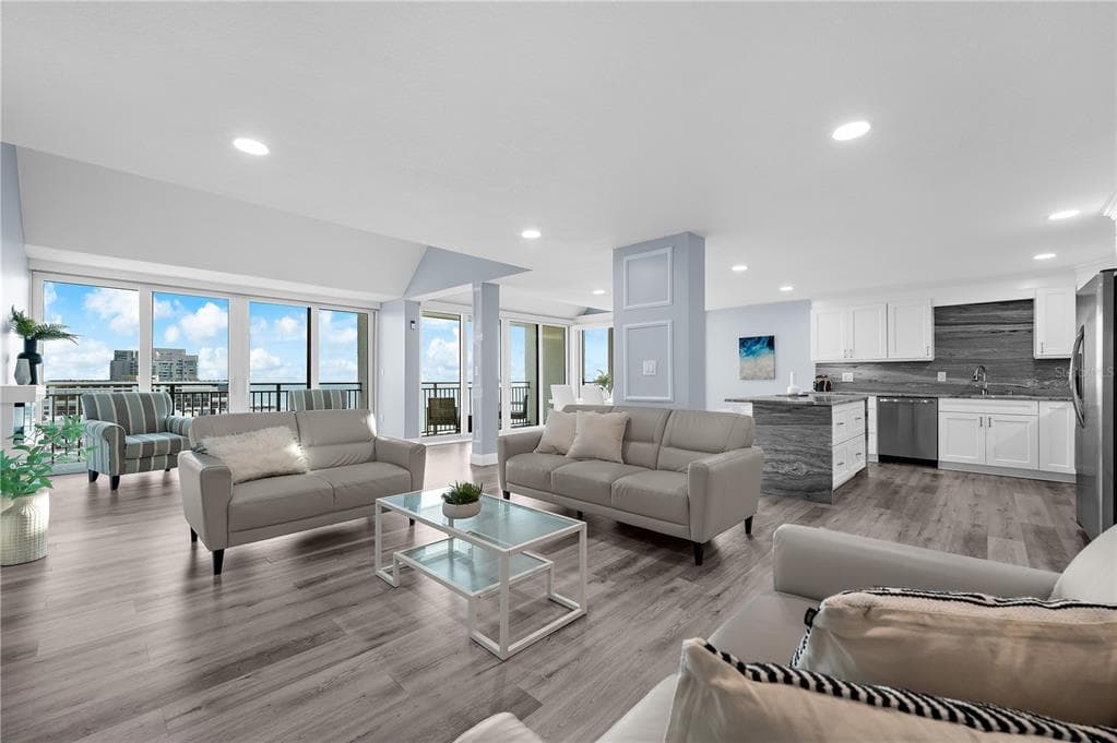 1380 GULF BOULEVARD PH 5 photo 3