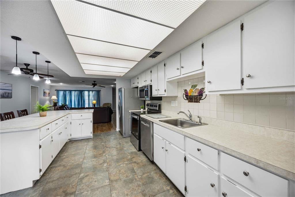 2091 CANNOLOT BOULEVARD photo 13