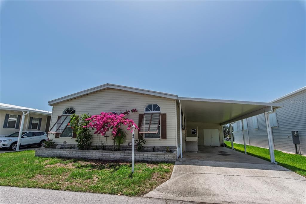44 WINDMILL BOULEVARD photo 1