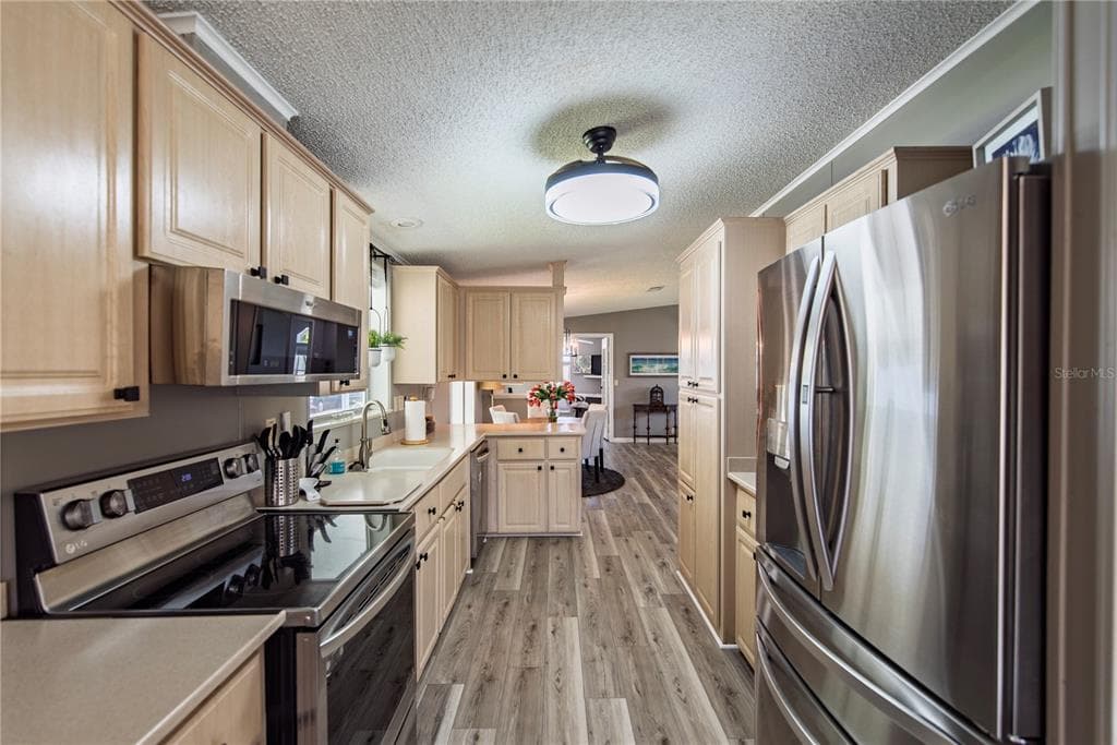 44 WINDMILL BOULEVARD photo 10