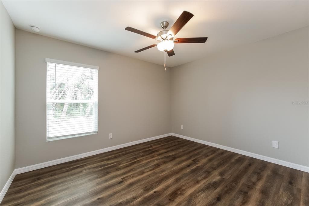 4208 WALL LANE photo 11