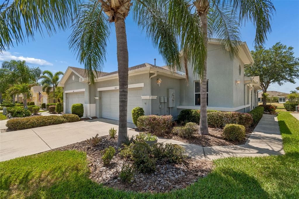 2011 SIFIELD GREENS WAY 71 photo 1