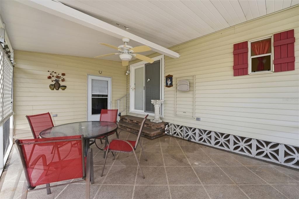 118 MARTINIQUE ROAD photo 12