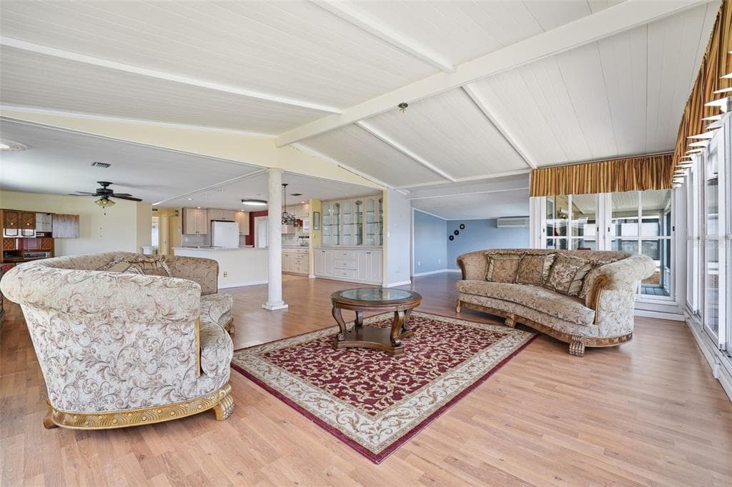 118 MARTINIQUE ROAD photo 22