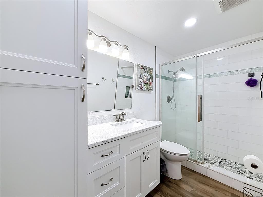 2650 COUNTRYSIDE BOULEVARD E103 photo 16