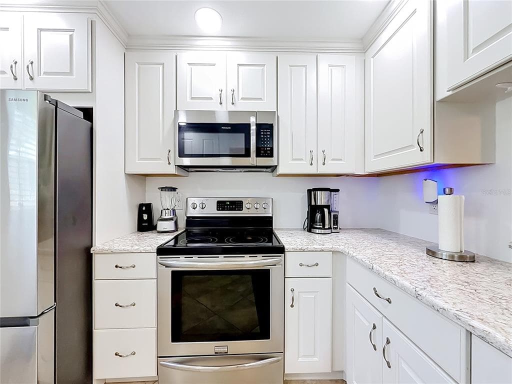2650 COUNTRYSIDE BOULEVARD E103 photo 7