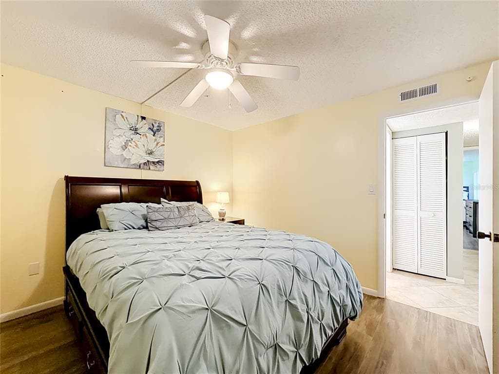 2650 COUNTRYSIDE BOULEVARD E103 photo 19
