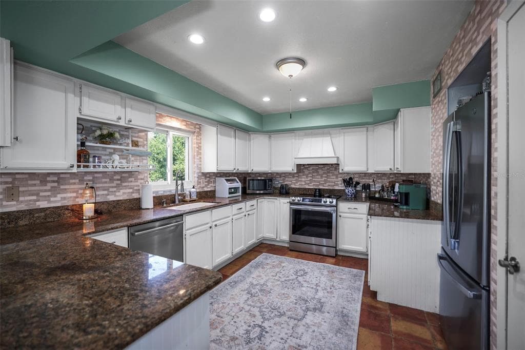 4966 ROBIN TRAIL photo 6