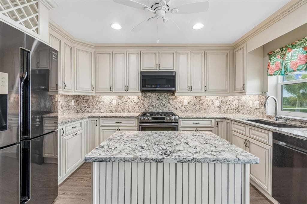 4462 EWING CIRCLE photo 19