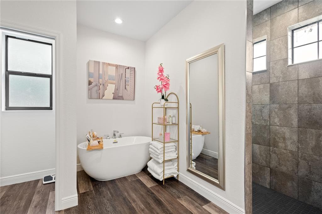 241 HOFFER STREET photo 22