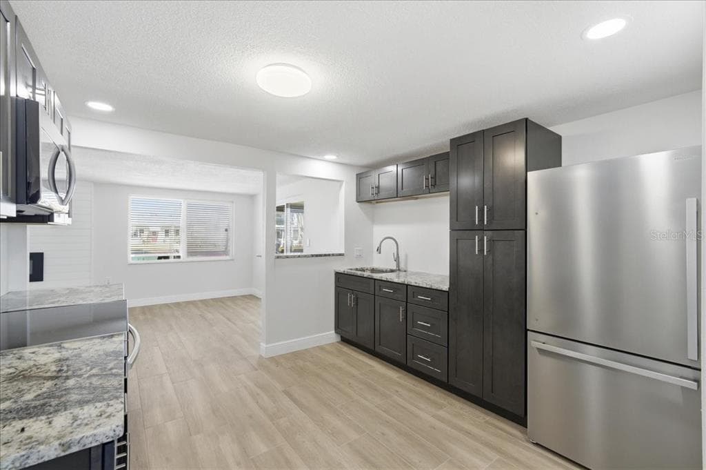 13902 BARNARD AVENUE photo 5