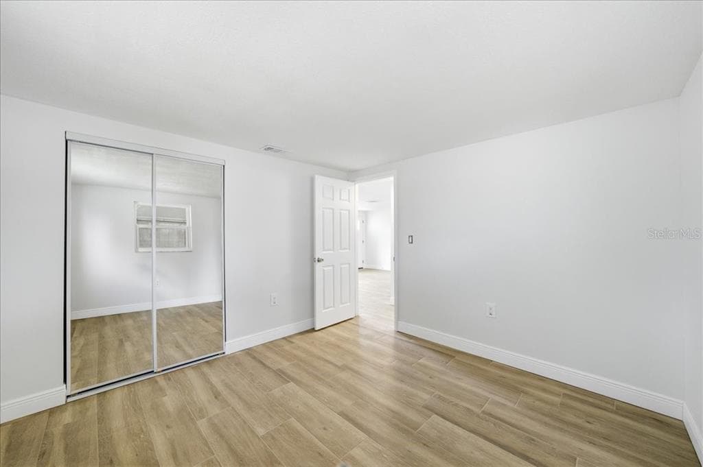 13902 BARNARD AVENUE photo 11