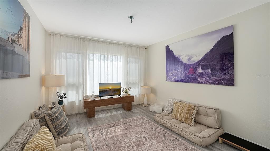 1100 IMPERIAL DRIVE 108 photo 17