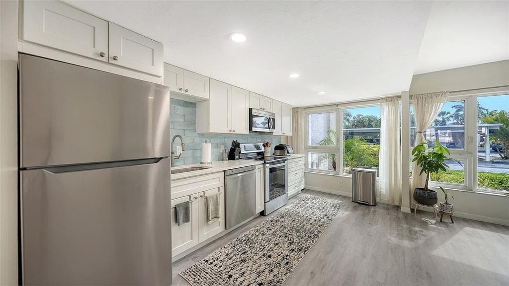 1100 IMPERIAL DRIVE 108 photo 5
