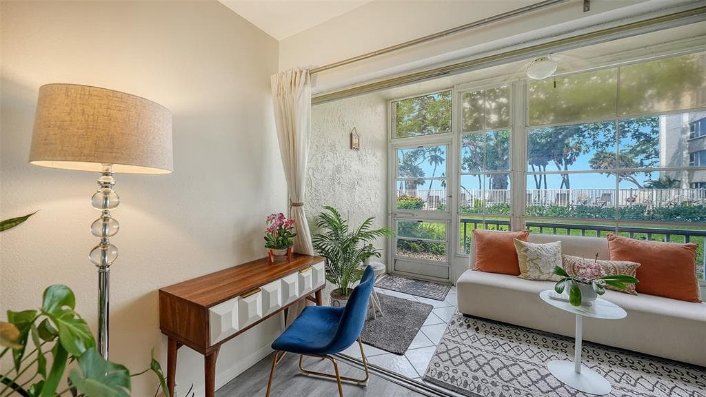 1100 IMPERIAL DRIVE 108 photo 10