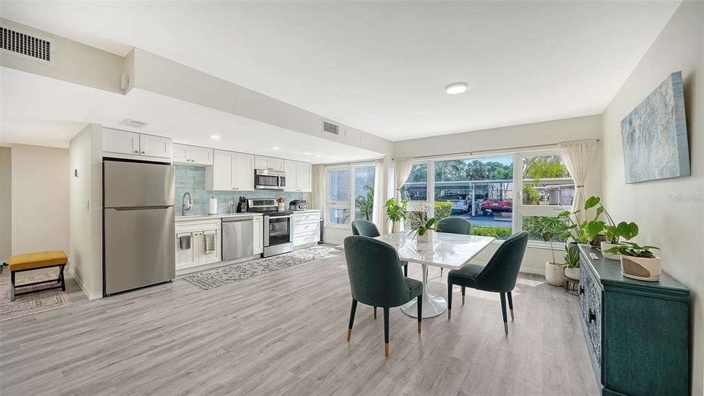 1100 IMPERIAL DRIVE 108 photo 4