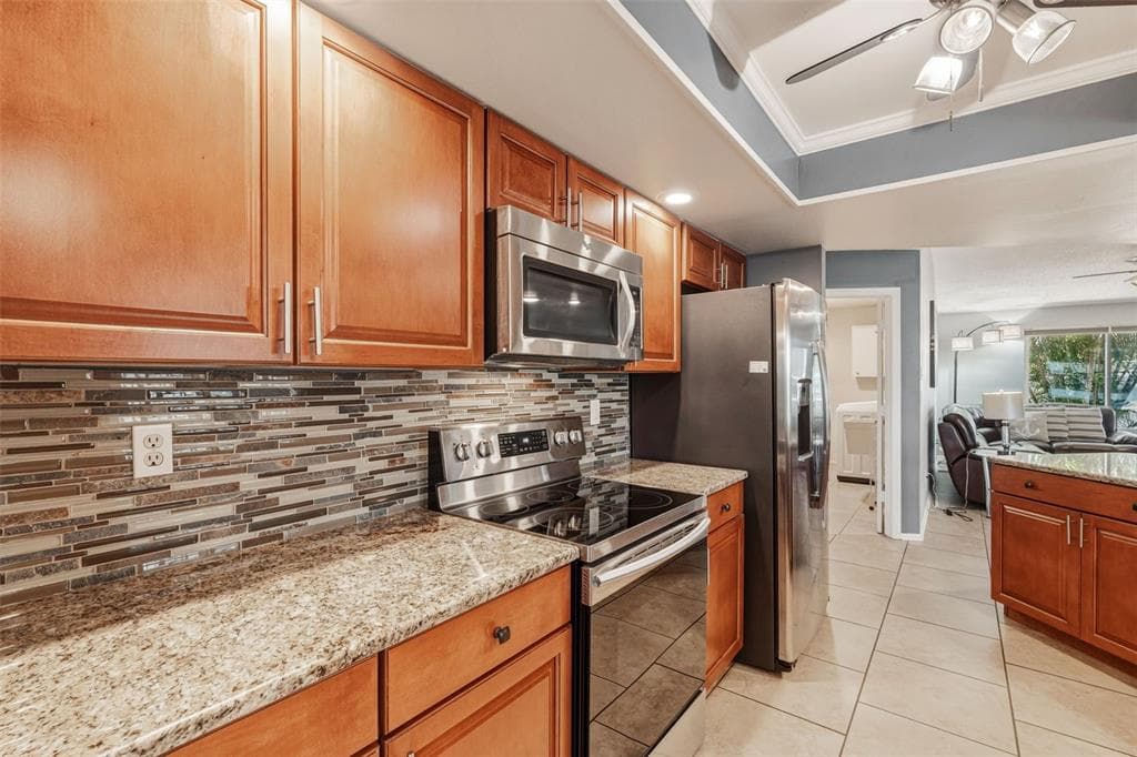 200 BELAIRE COURT photo 14