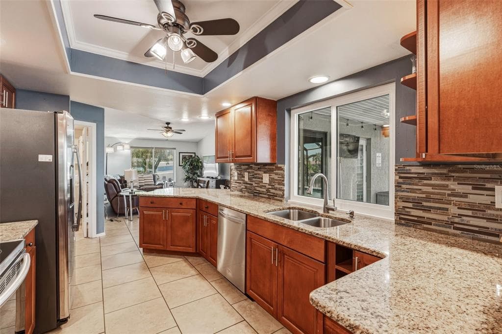 200 BELAIRE COURT photo 15