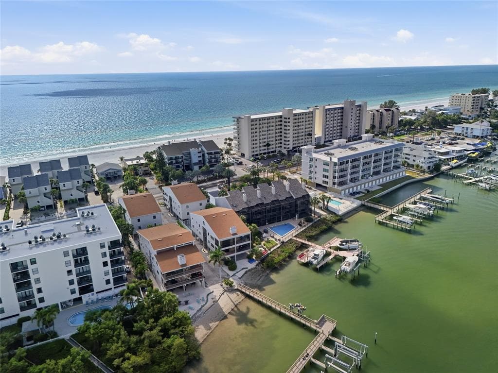 19937 GULF BOULEVARD B3 photo 2