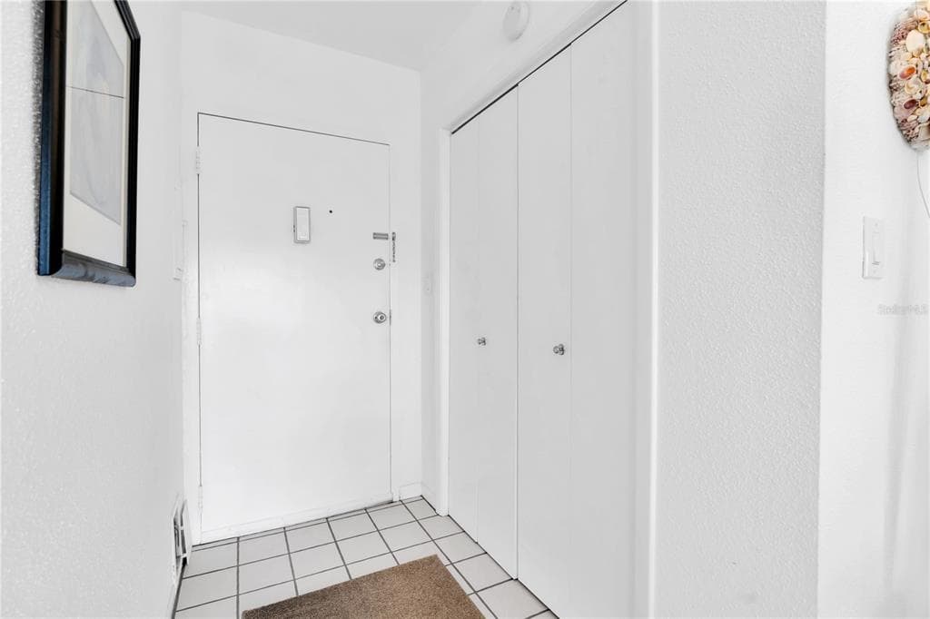 10365 PARADISE BOULEVARD 4 photo 3