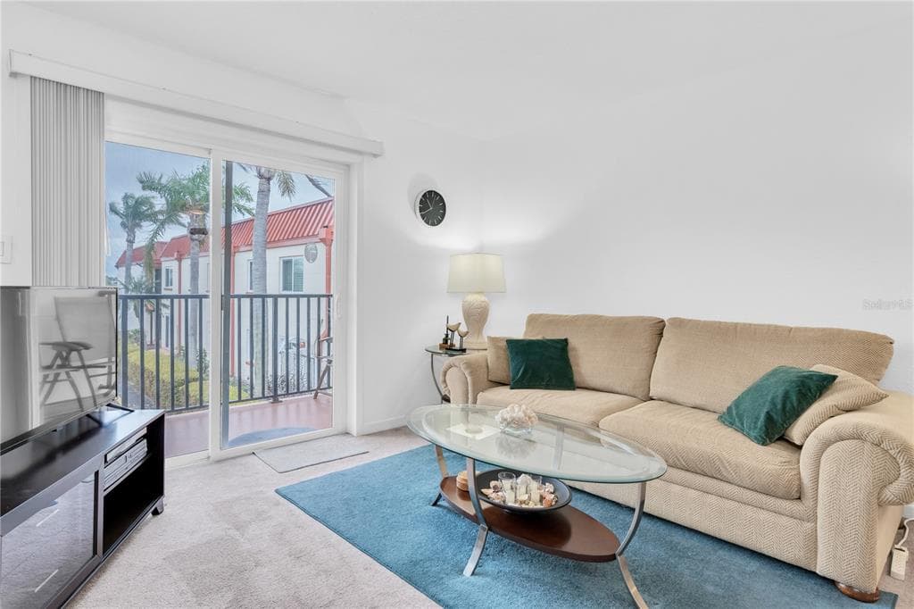 10365 PARADISE BOULEVARD 4 photo 8