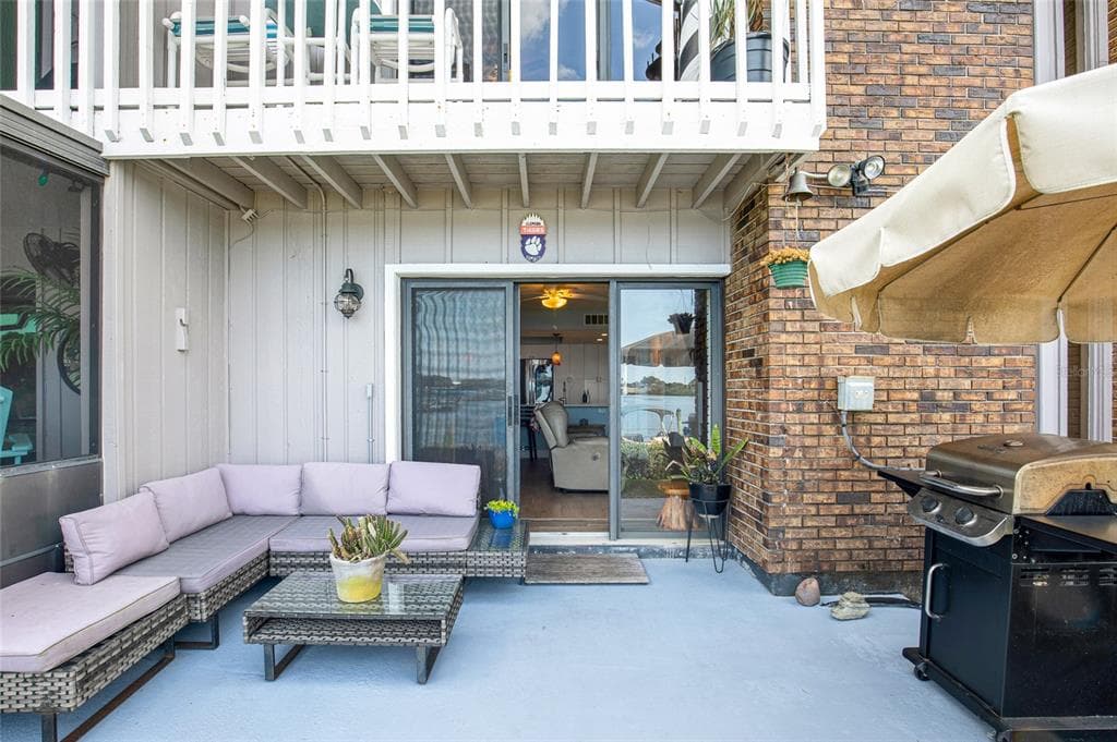 121 LAGOON COURT photo 24