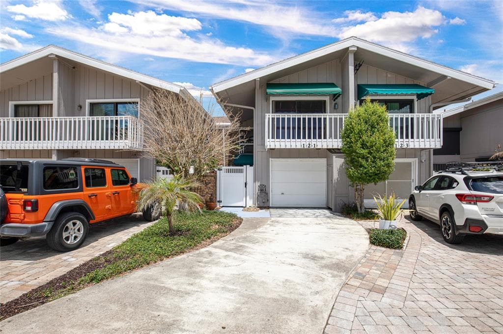 121 LAGOON COURT 4